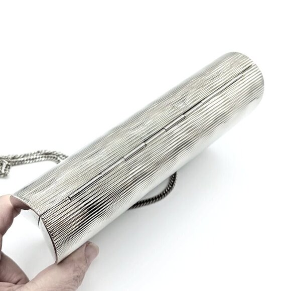 Vintage Silver Finish Ribbed Metal Hardside Clutch Bag - Picture 5 of 8